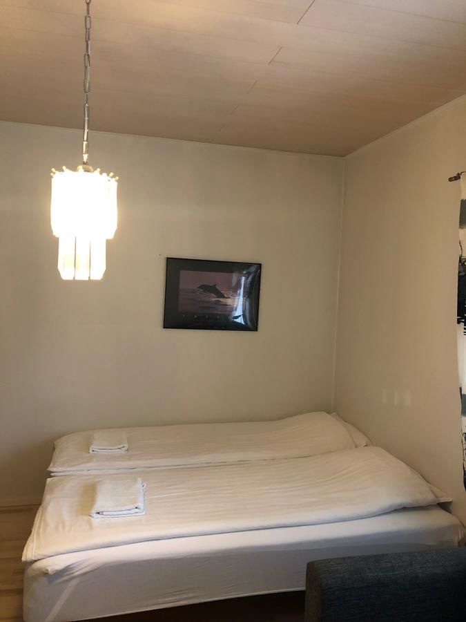 Проживание в семье 18m2 shared twin room in a villa/ centrum Турку-9